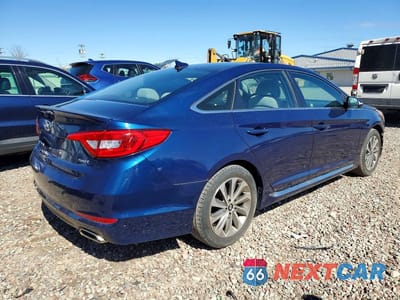 Trzecie zdjęcie samochodu z tyłu: 2016 HYUNDAI SONATA SPORT VIN:5NPE34AF4GH426651 - miniatura