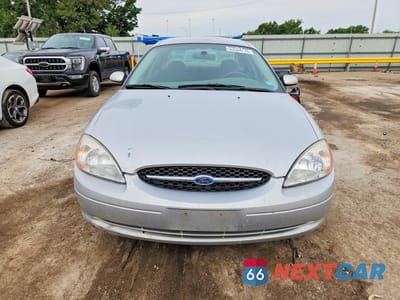 Piąte zdjęcie samochodu w środku: 2003 FORD TAURUS SES VIN:1FAFP55223G213563 - miniatura