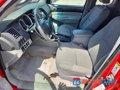 Zdjęcie 7 z 13 samochodu: 2010 TOYOTA TACOMA ACCESS CAB VIN:5TEUU4EN2AZ746338 - miniatura