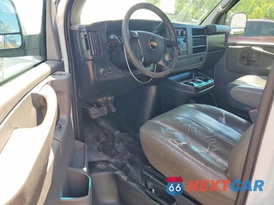 Zdjęcie 8 z 13 samochodu: 2014 CHEVROLET EXPRESS 3500 CARGO DELIVERY VAN VIN:1GCZGUCB6E1208358 - miniatura