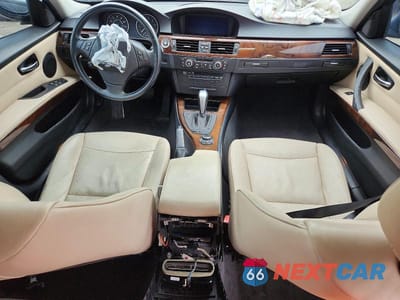 Zdjęcie 8 z 12 samochodu: 2011 BMW 328 XI VIN:WBAPK7G54BNN71318 - miniatura