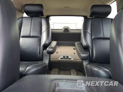 Zdjęcie 10 z 14 samochodu: 2008 CHEVROLET SUBURBAN C1500 LS VIN:1GNFC16088R157238 - miniatura
