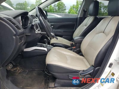 Zdjęcie 7 z 13 samochodu: 2014 MITSUBISHI OUTLANDER SPORT SE VIN:4A4AR4AU1EE004113 - miniatura