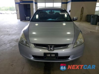Piąte zdjęcie samochodu w środku: 2004 HONDA ACCORD VIN:1HGCM56384A141769 - miniatura
