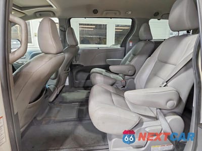 Zdjęcie 11 z 13 samochodu: 2015 TOYOTA SIENNA XLE 7-PASSENGER VIN:5TDDK3DC4FS105891 - miniatura