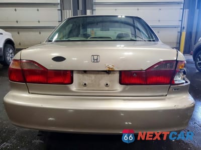 Zdjęcie 6 z 12 samochodu: 2000 HONDA ACCORD EX VIN:1HGCG165XYA018773 - miniatura