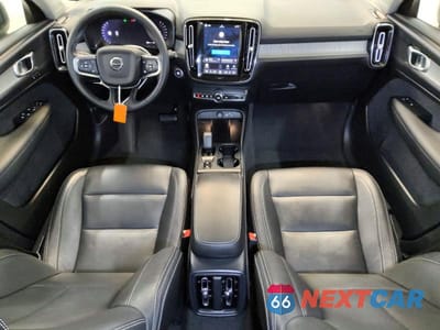 Zdjęcie 8 z 14 samochodu: 2024 VOLVO XC40 CORE VIN:YV4L12UKXR2323438 - miniatura