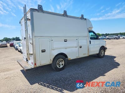 Trzecie zdjęcie samochodu z tyłu: 2015 CHEVROLET EXPRESS G3500 VIN:1GB0G2CG8F1252621 - miniatura