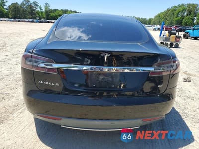 Zdjęcie 6 z 12 samochodu: 2014 TESLA MODEL S VIN:5YJSA1H16EFP45613 - miniatura