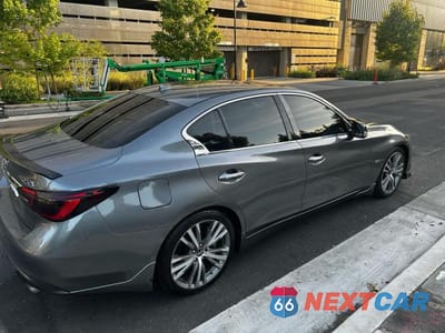 Czwarte zdjęcie samochodu z boku: 2018 INFINITI Q50 3.0T SPORT VIN:JN1EV7AP7JM362593 - miniatura