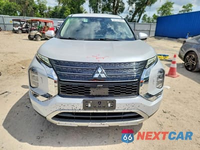 Piąte zdjęcie samochodu w środku: 2023 MITSUBISHI OUTLANDER SE VIN:JA4J4UA81PZ025252 - miniatura