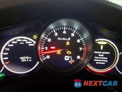 Zdjęcie 9 z 13 samochodu: 2021 PORSCHE PANAMERA VIN:WP0BF2A71ML177028 - miniatura