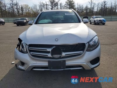 Piąte zdjęcie samochodu w środku: 2017 MERCEDES-BENZ GLC 300 4MATIC VIN:WDC0G4KB5HF140341 - miniatura