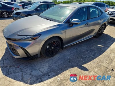 2025 TOYOTA CAMRY SE 4T1DAACK7SU610843 - główne zdjęcie licytacji z USA - miniatura