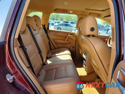 Zdjęcie 11 z 13 samochodu: 2008 PORSCHE CAYENNE VIN:WP1AA29P08LA22571 - miniatura