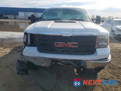 Piąte zdjęcie samochodu w środku: 2013 GMC SIERRA K2500 HEAVY DUTY VIN:1GT02ZCG8DF122745 - miniatura