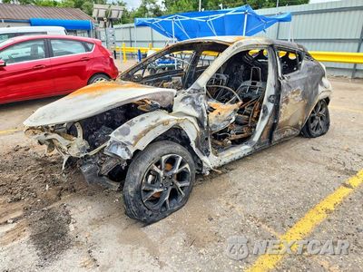2019 TOYOTA C-HR XLE JTNKHMBX3K1052508 - główne zdjęcie licytacji z USA - miniatura