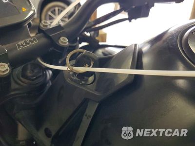 Zdjęcie 8 z 9 samochodu: 2022 KTM 890 DUKE R VIN:VBKTU9402NM834222 - miniatura