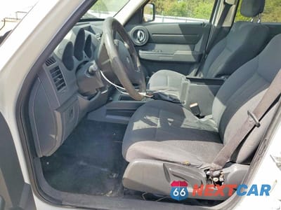 Zdjęcie 7 z 12 samochodu: 2011 DODGE NITRO HEAT VIN:1D4PT4GK8BW572862 - miniatura