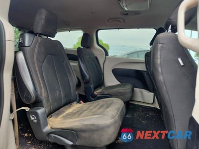 Zdjęcie 11 z 13 samochodu: 2017 CHRYSLER PACIFICA TOURING L VIN:2C4RC1BG7HR788436 - miniatura
