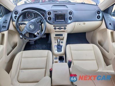 Zdjęcie 8 z 13 samochodu: 2016 VOLKSWAGEN TIGUAN S VIN:WVGAV7AX9GW501787 - miniatura