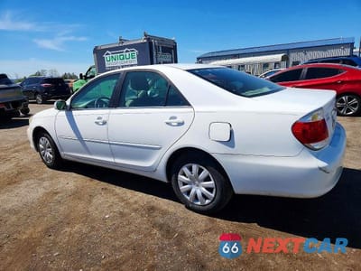 Drugie zdjęcie samochodu z przodu: 2005 TOYOTA CAMRY LE VIN:4T1BE30K25U535369 - miniatura