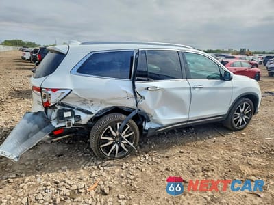Trzecie zdjęcie samochodu z tyłu: 2020 HONDA PILOT TOURING VIN:5FNYF6H92LB048743 - miniatura