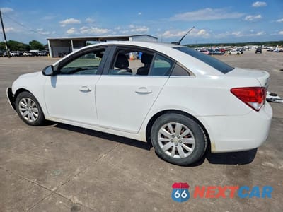 Drugie zdjęcie samochodu z przodu: 2011 CHEVROLET CRUZE LS VIN:1G1PC5SH8B7101537 - miniatura