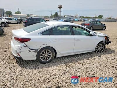 Trzecie zdjęcie samochodu z tyłu: 2019 HYUNDAI SONATA SE VIN:5NPE24AF0KH739109 - miniatura