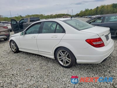 Drugie zdjęcie samochodu z przodu: 2014 MERCEDES-BENZ C 300 4MATIC VIN:WDDGF8AB9EA957245 - miniatura