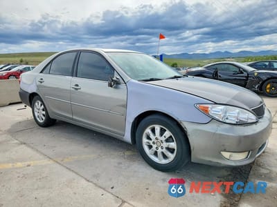 Czwarte zdjęcie samochodu z boku: 2005 TOYOTA CAMRY SE VIN:4T1BE32K75U518435 - miniatura