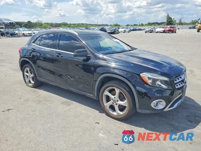 Czwarte zdjęcie samochodu z boku: 2019 MERCEDES-BENZ GLA 250 4MATIC VIN:WDCTG4GB4KJ585373 - miniatura