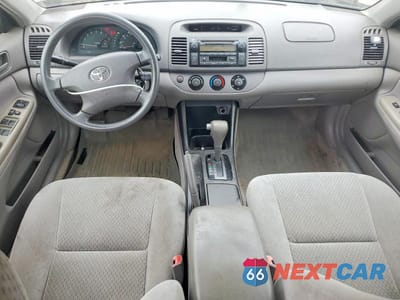 Zdjęcie 8 z 12 samochodu: 2004 TOYOTA CAMRY LE VIN:4T1BE32KX4U310726 - miniatura