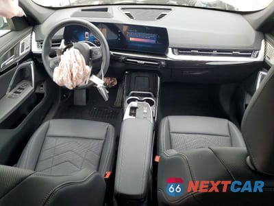Zdjęcie 8 z 14 samochodu: 2025 BMW X1 XDRIVE28I VIN:WBX73EF08S5083907 - miniatura
