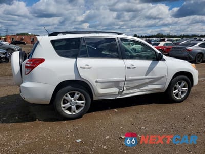 Trzecie zdjęcie samochodu z tyłu: 2012 TOYOTA RAV4 BASE VIN:JTMZF4DVXCD032194 - miniatura