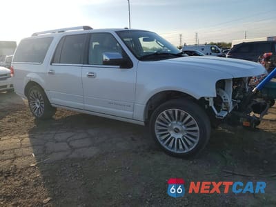 Czwarte zdjęcie samochodu z boku: 2015 LINCOLN NAVIGATOR L VIN:5LMJJ3JT6FEJ10177 - miniatura