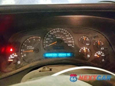 Zdjęcie 9 z 12 samochodu: 2003 CHEVROLET SILVERADO K2500 HEAVY DUTY VIN:1GCHK29103E344391 - miniatura