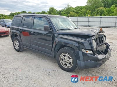Czwarte zdjęcie samochodu z boku: 2014 JEEP PATRIOT SPORT VIN:1C4NJPBA6ED574930 - miniatura