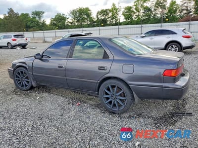 Drugie zdjęcie samochodu z przodu: 2000 TOYOTA CAMRY XLE V6 VIN:4T1BF28K6YU945611 - miniatura