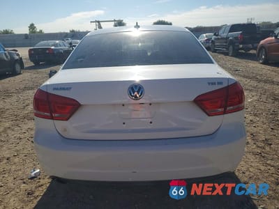 Zdjęcie 6 z 12 samochodu: 2015 VOLKSWAGEN PASSAT SE VIN:1VWBT7A36FC060810 - miniatura