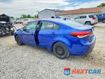 Drugie zdjęcie samochodu z przodu: 2017 KIA FORTE LX VIN:3KPFK4A77HE064787 - miniatura