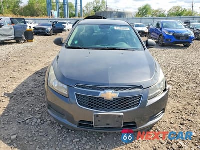 Piąte zdjęcie samochodu w środku: 2013 CHEVROLET CRUZE LS VIN:1G1PA5SH4D7152204 - miniatura