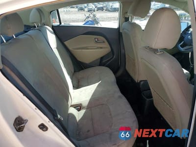Zdjęcie 10 z 12 samochodu: 2014 KIA RIO VIN:KNADM4A33E6361682 - miniatura