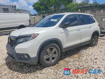 2020 HONDA PASSPORT EXL 5FNYF7H59LB003317 - główne zdjęcie licytacji z USA - miniatura