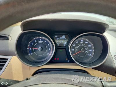 Zdjęcie 9 z 12 samochodu: 2013 HYUNDAI ELANTRA VIN:5NPDH4AE8DH331221 - miniatura