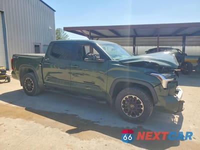 Czwarte zdjęcie samochodu z boku: 2022 TOYOTA TUNDRA SR5 VIN:5TFLA5AB4NX004865 - miniatura