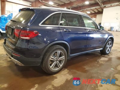 Trzecie zdjęcie samochodu z tyłu: 2021 MERCEDES-BENZ GLC 300 4MATIC VIN:W1N0G8EB9MF908737 - miniatura