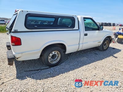 Trzecie zdjęcie samochodu z tyłu: 1996 CHEVROLET S TRUCK S10 VIN:1GCCS1444TK230126 - miniatura