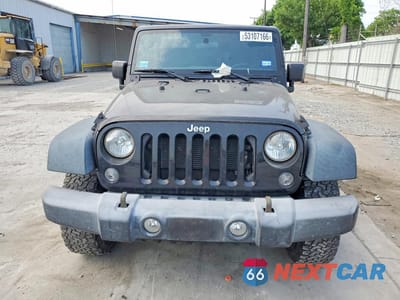 Piąte zdjęcie samochodu w środku: 2016 JEEP WRANGLER SPORT VIN:1C4AJWAG2GL334703 - miniatura