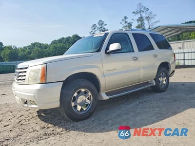 2004 CADILLAC ESCALADE LUXURY 1GYEK63N04R313555 - główne zdjęcie licytacji z USA - miniatura
